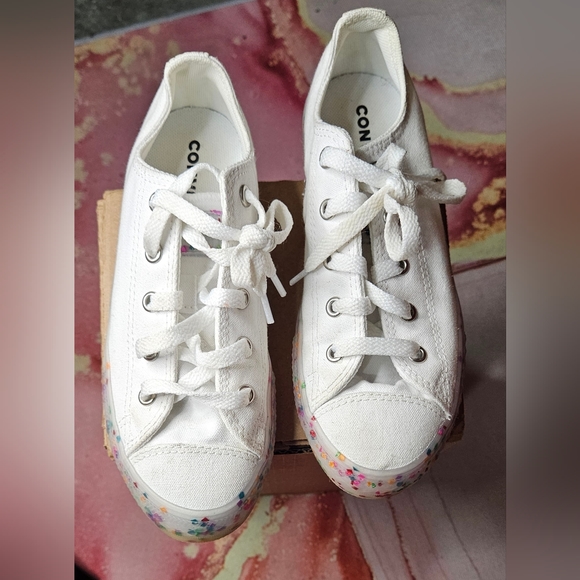 Converse (little girls)(NWOT) - Picture 1 of 6